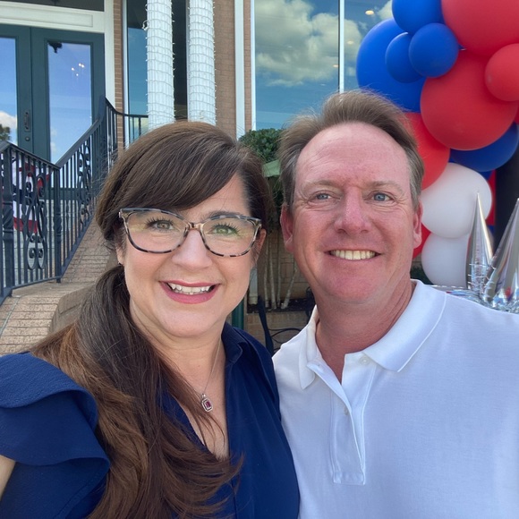 Meet your Posher, Kari - Picture 2 of 3